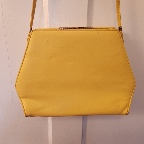 💛60's Vintage Yellow Purse💛 - Picture 3 of 5